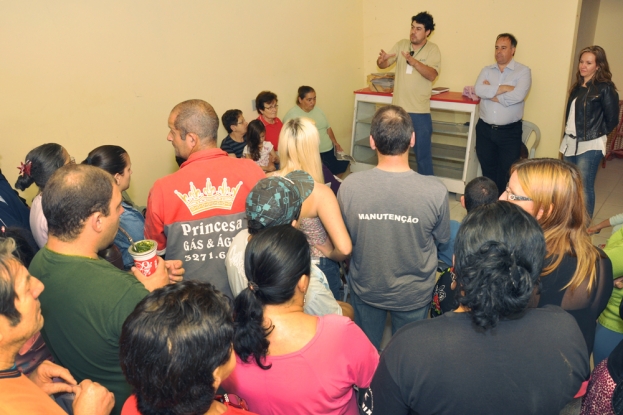DNIT realiza reunião com comunidade lindeira ao empreendimento - 01 de novembro de 2012