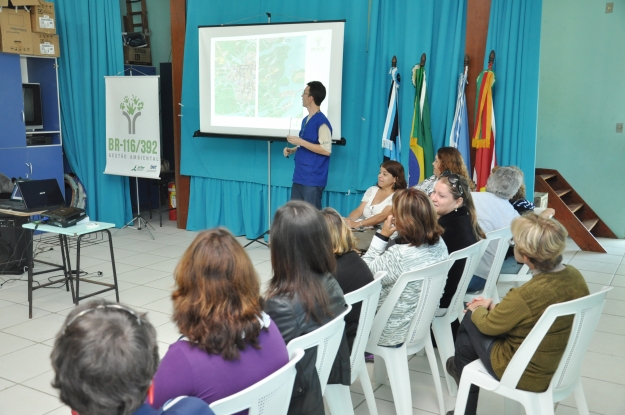 Atividade da Educação Ambiental com os professores da E.M.E.F Independência. 6 de abril.