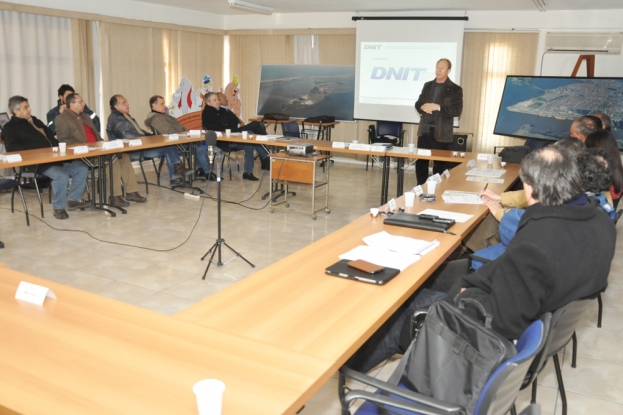 Engenherio do DNIT, Vladimir Casa, apresentou o projeto do lote 4 para o Conselho de Autoridade Portuária 