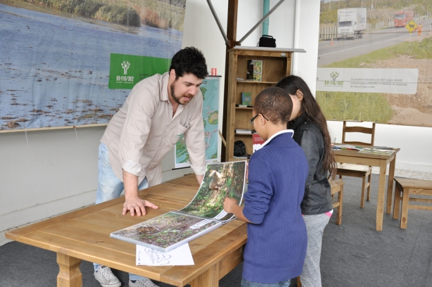 Os visitantes do estande conheceram o trabalho das Gestões Ambientais através dos materiais informativos.