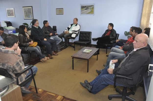 Engenheiro Vladimir Casa recebeu uma comitiva do município do Capão do Leão.