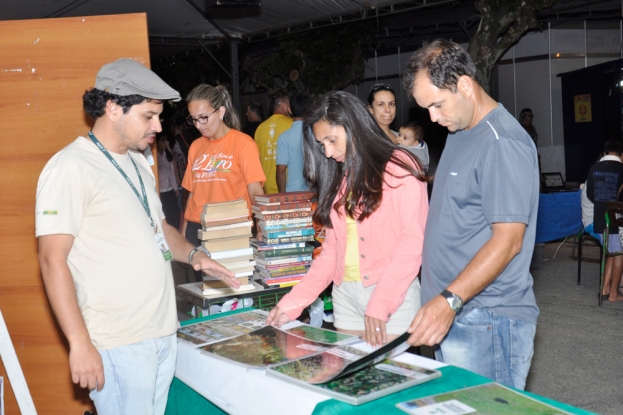 Estande da Gestão Ambiental na 42ª Feira do Livro da FURG - Rio Grande _ 29 de janeiro de 2015.